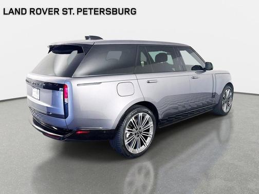 Gray 2025 Land Rover Range Rover P530 SE 7 Seat