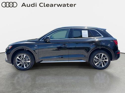 Mythos Black Metallic 2023 Audi Q5 45 S line Premium Plus
