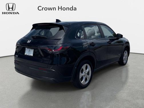 Crystal Black Pearl 2024 Honda HR-V LX