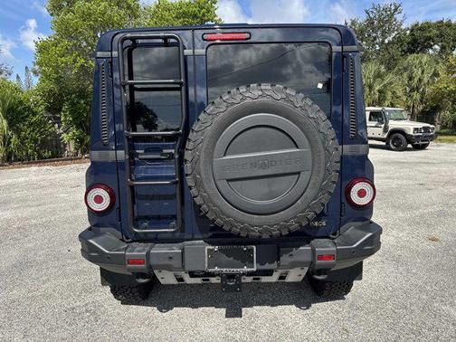 2025 INEOS Grenadier Fieldmaster