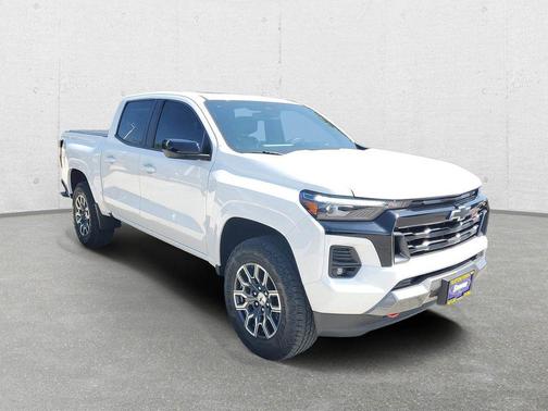 Summit White 2023 Chevrolet Colorado Z71