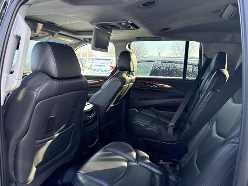 2018 Cadillac Escalade ESV Premium Luxury