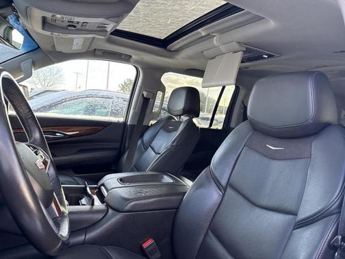 2018 Cadillac Escalade ESV Premium Luxury