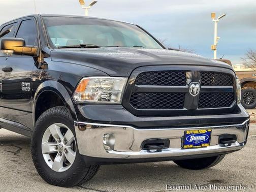 2016 RAM 1500 SLT
