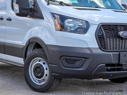 2025 Ford Transit-250 