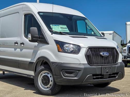 2025 Ford Transit-250 148 WB Medium Roof Cargo