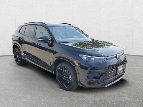 Deep Black Pearl Effect 2026 Volkswagen Tiguan 2.0T SE R-Line Black