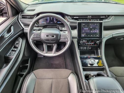 2024 Jeep Grand Cherokee L Laredo