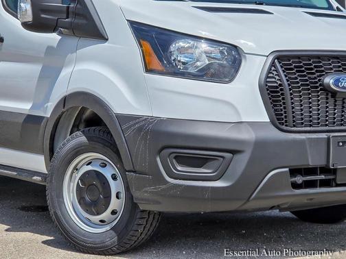 2025 Ford Transit-250 148 WB Medium Roof Cargo
