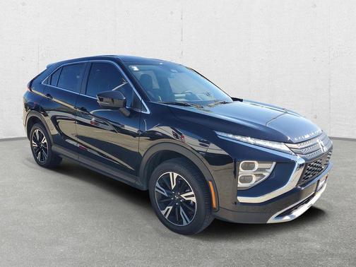 Labrador Black Pearl 2024 Mitsubishi Eclipse Cross SE