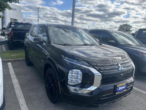 2022 Mitsubishi Outlander Black Edition