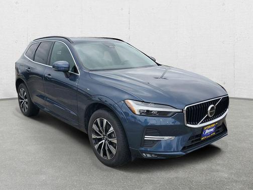 Denim Blue Metallic 2023 Volvo XC60 B5 Core