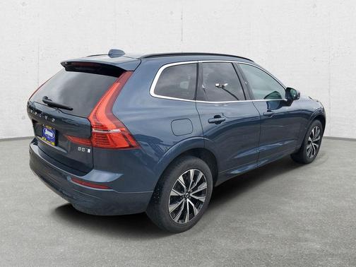 Denim Blue Metallic 2023 Volvo XC60 B5 Core