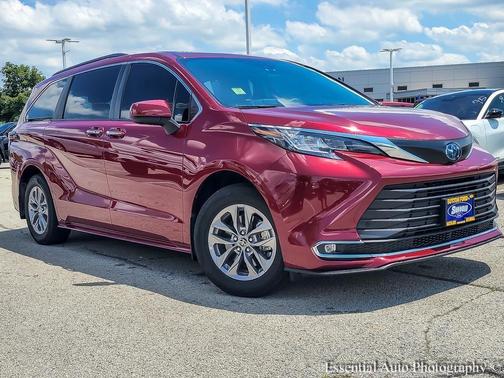 2022 Toyota Sienna XLE