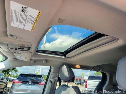 2022 Toyota Sienna XLE