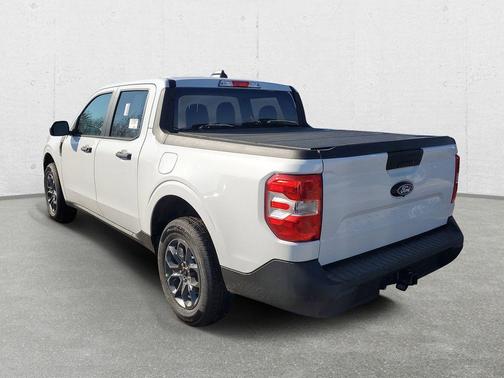 Oxford White 2026 Ford Maverick XLT
