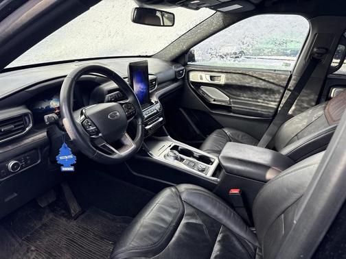 2022 Ford Explorer Platinum