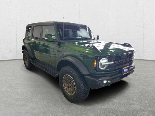 Green Metallic 2025 Ford Bronco Outer Banks