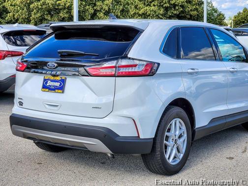 White 2023 Ford Edge SEL