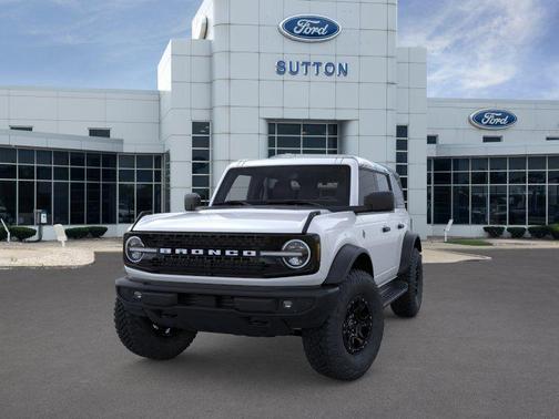 Oxford White 2026 Ford Bronco Outer Banks