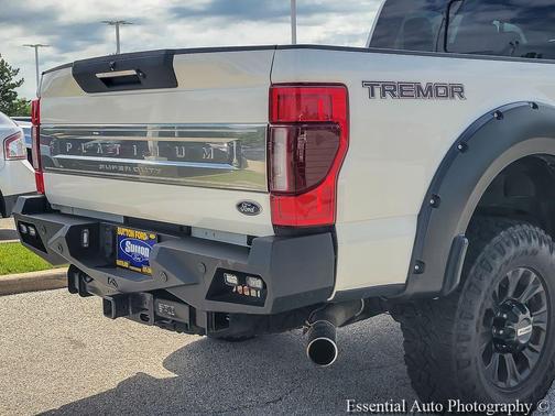 White Metallic 2022 Ford F-250 Platinum