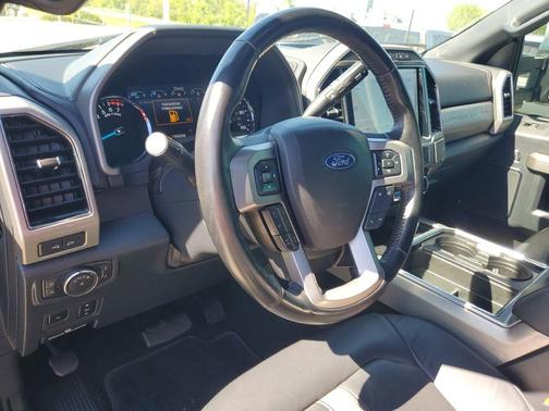 White Metallic 2022 Ford F-250 Platinum