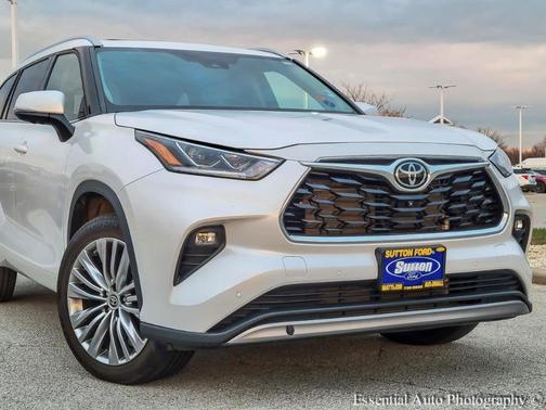 2023 Toyota Highlander Platinum