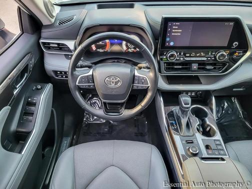 2023 Toyota Highlander Platinum