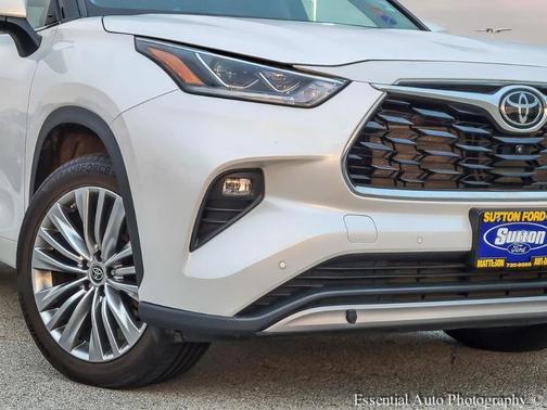 2023 Toyota Highlander Platinum