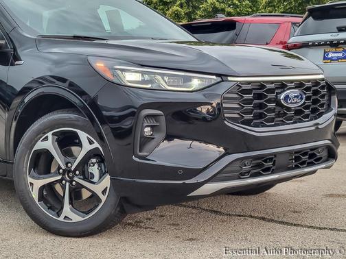 2025 Ford Escape ST-Line Elite