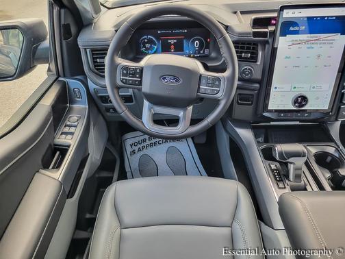 2025 Ford F-150 Lightning Flash