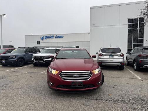 2018 Ford Taurus SEL