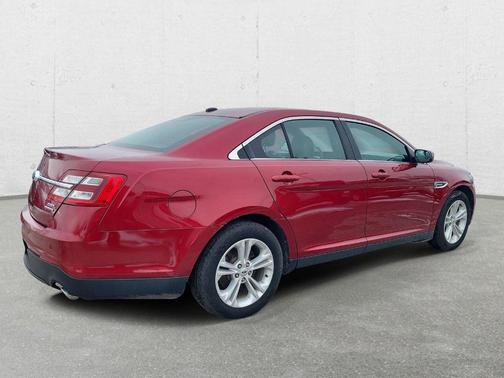 2018 Ford Taurus SEL