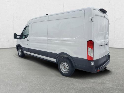 2026 Ford Transit-250 148 WB Medium Roof Cargo