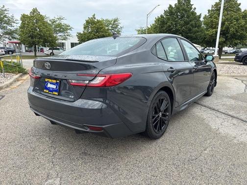UNDERGROUND 2025 Toyota Camry SE