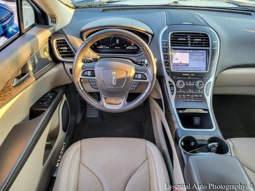 2020 Lincoln Nautilus Reserve