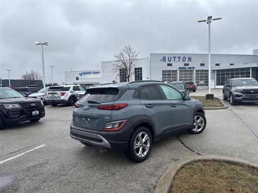 2022 Hyundai KONA SEL