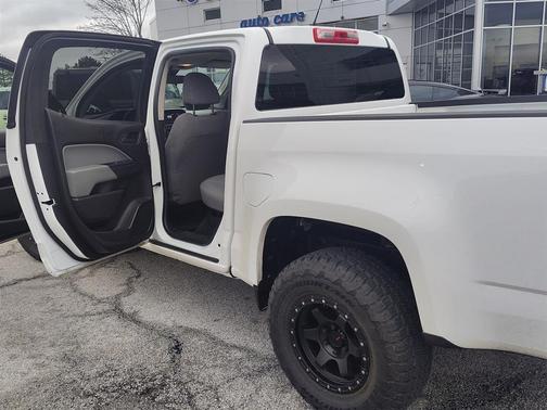 Summit White 2016 Chevrolet Colorado WT