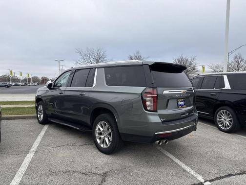 2023 Chevrolet Suburban Premier
