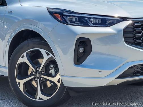 2025 Ford Escape ST-Line Elite