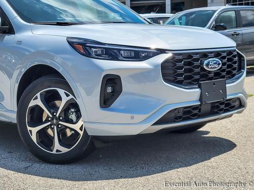 2025 Ford Escape ST-Line Elite