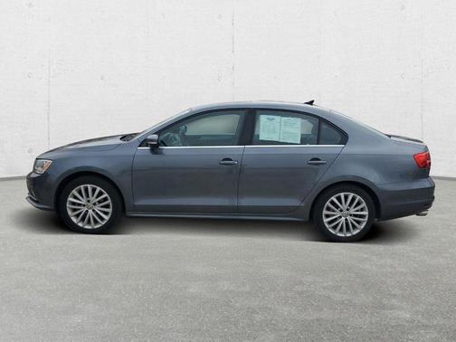 2015 Volkswagen Jetta Auto SE w/Connectivity/Navigation