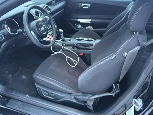 2022 Ford Mustang EcoBoost