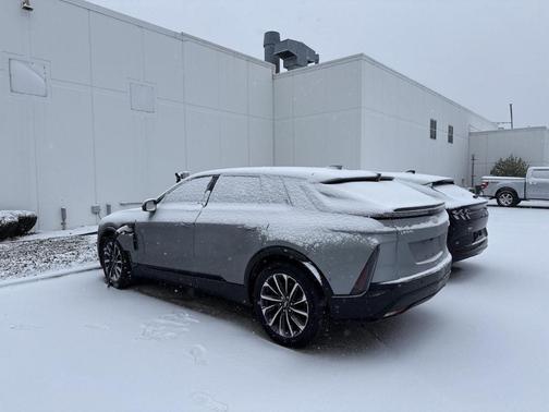 2024 Cadillac LYRIQ Sport