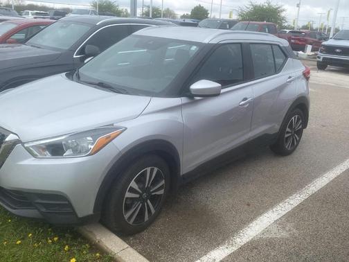 2020 Nissan Kicks SV