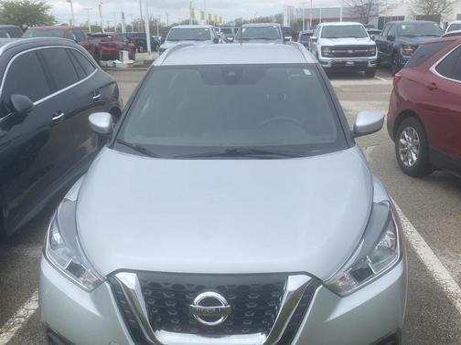 2020 Nissan Kicks SV