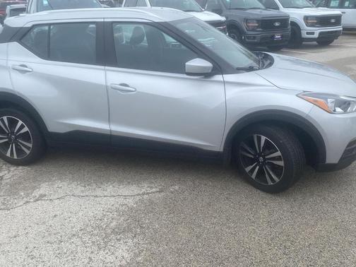 2020 Nissan Kicks SV