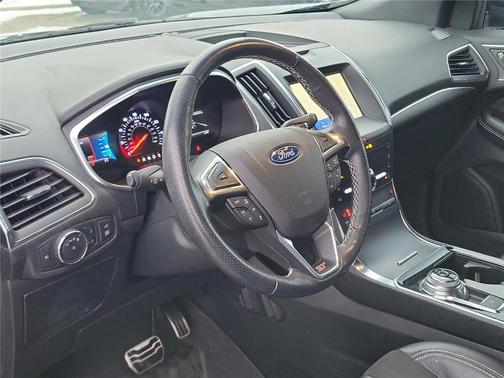2020 Ford Edge ST