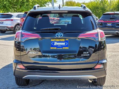 2017 Toyota RAV4 Hybrid XLE