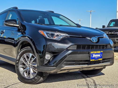 2017 Toyota RAV4 Hybrid XLE